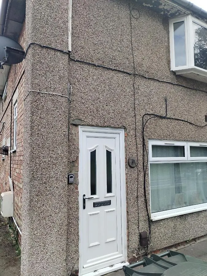 Flat Sleeps 5 People In Guisborough Apartment